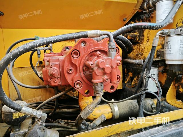 液壓泵斜45?左（大件艙室）