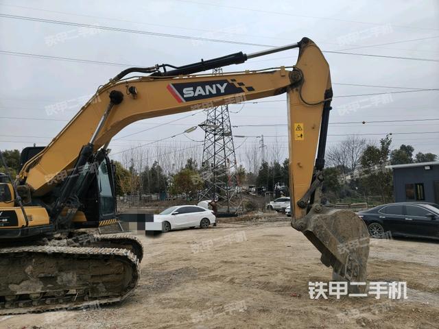 大臂整體?右側(cè)(工作和回轉(zhuǎn)裝置) 大臂整體?右側(cè)(工作和回轉(zhuǎn)裝置)