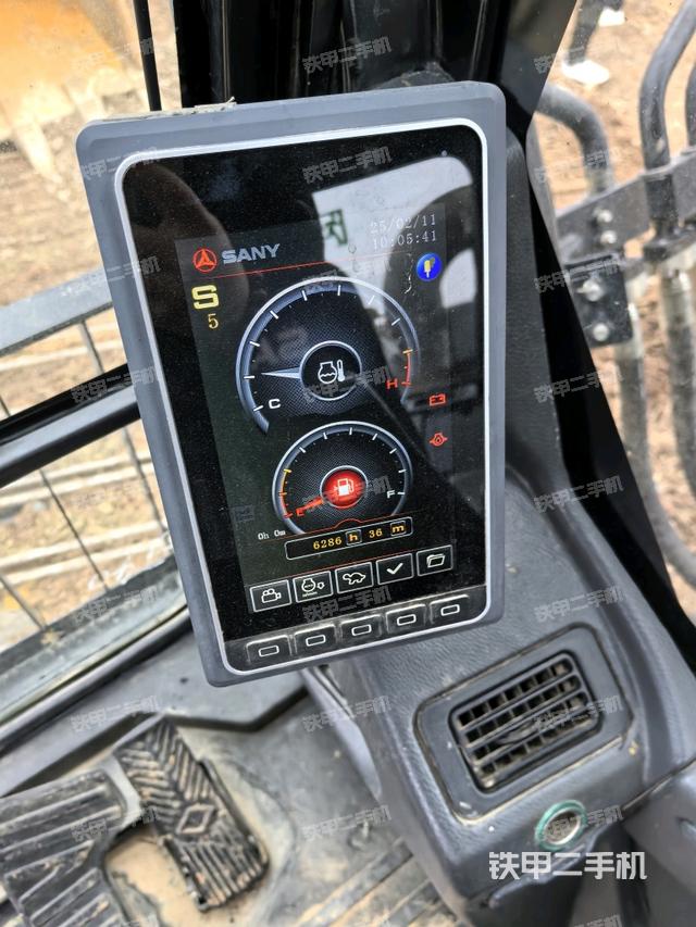 顯示屏?（駕駛室部分）