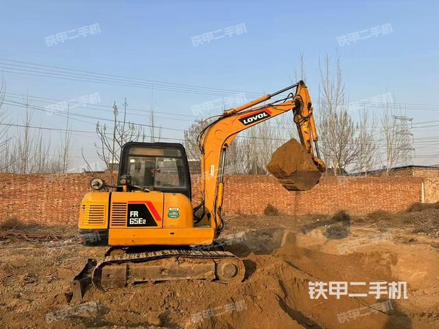 整機(jī)右后45°(整機(jī)外觀) 整機(jī)右后45°(整機(jī)外觀)