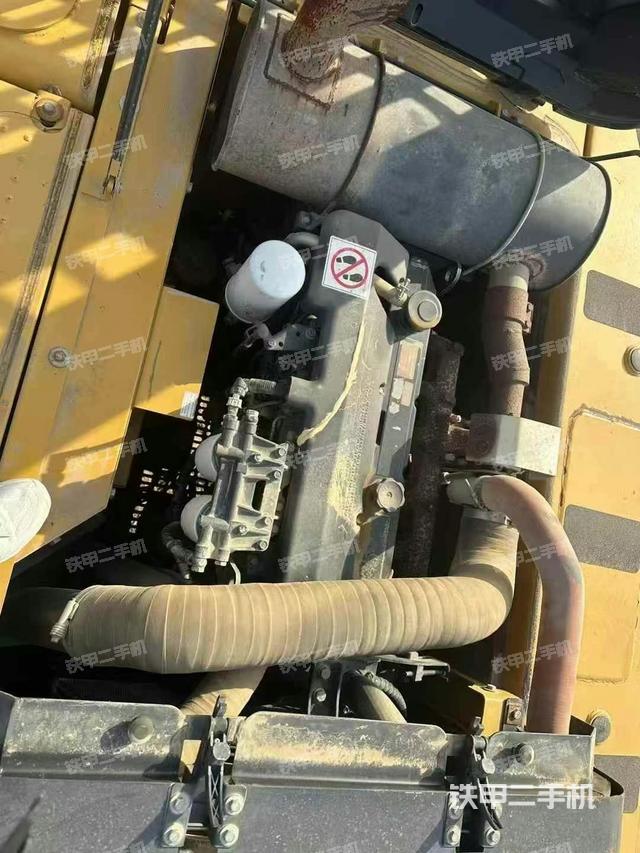 發(fā)動機整體俯視(整機外觀) 發(fā)動機整體俯視(整機外觀)