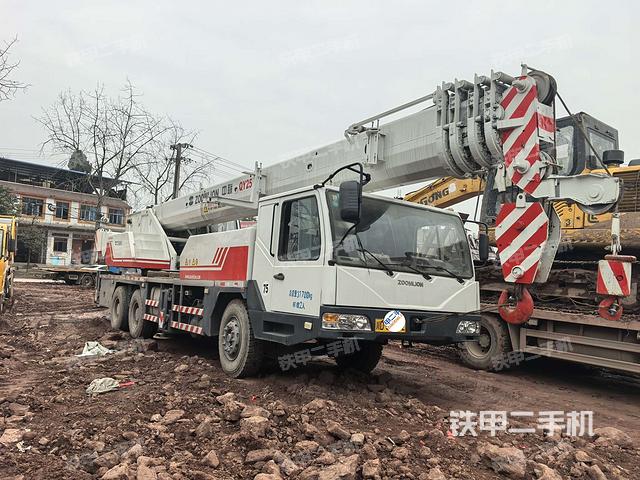 右后45度（汽車(chē)起重機(jī)外觀）