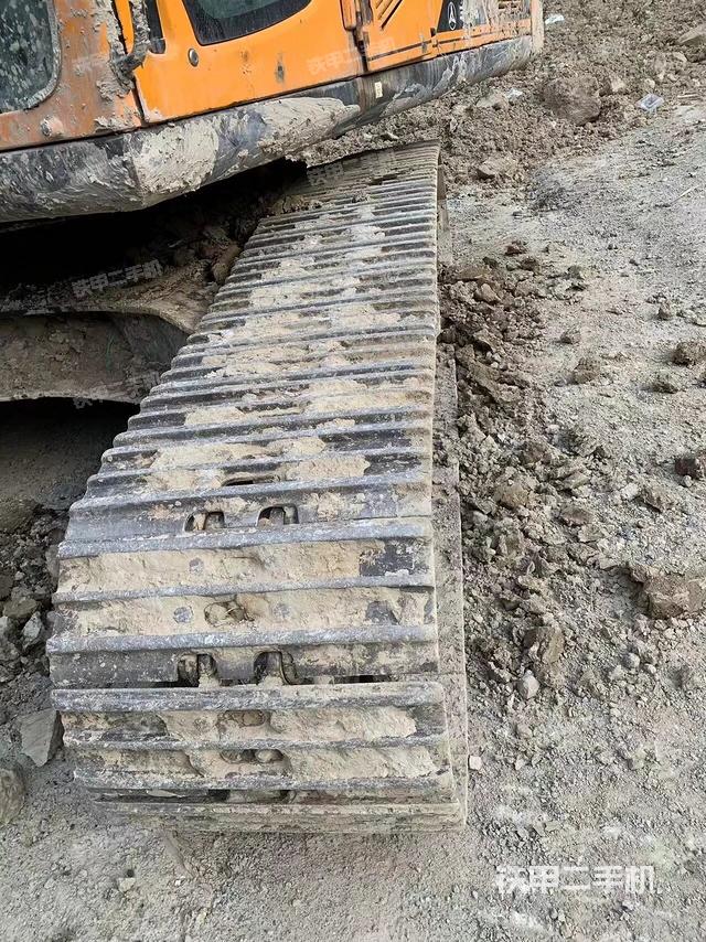 單側(cè)履帶整體（整機外觀）