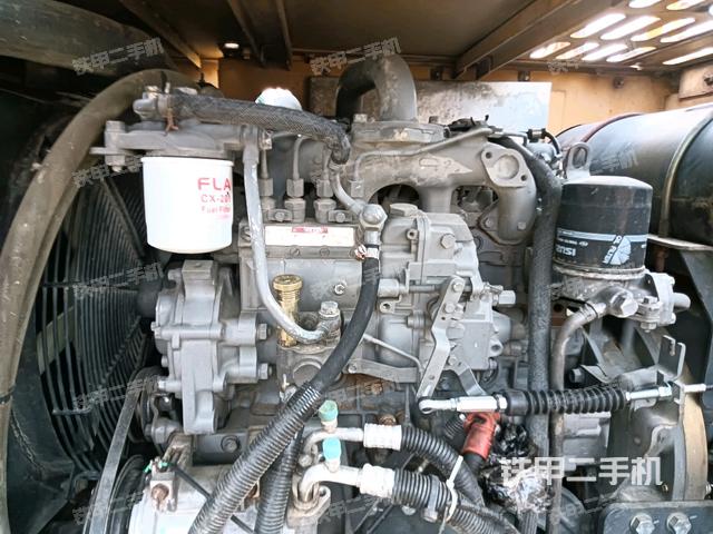 發(fā)動機室(上車部件) 發(fā)動機室(上車部件)