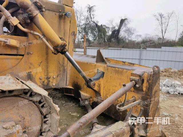 推土鏟右后（推土機(jī)底盤及工作裝置）