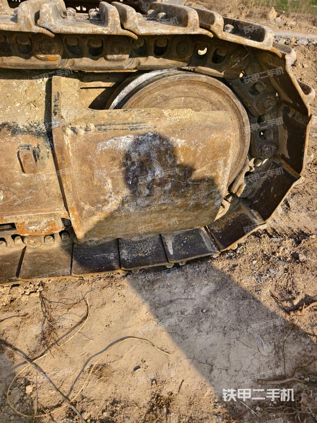 左驅(qū)動(dòng)輪（行走機(jī)構(gòu)）