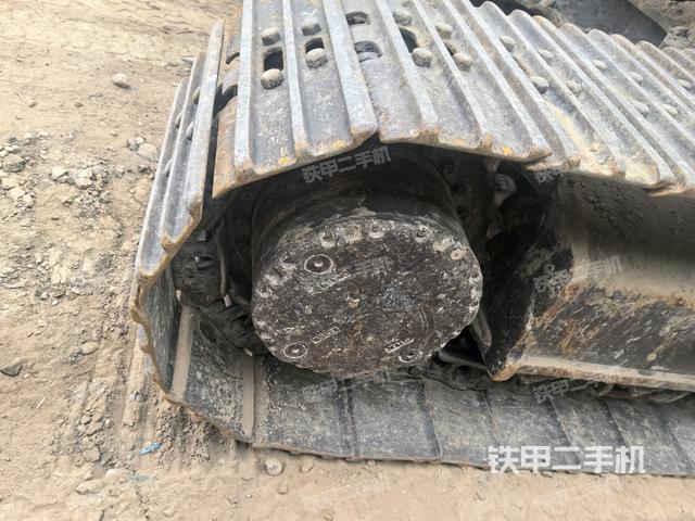 左驱动轮(行走机构) 左驱动轮(行走机构)