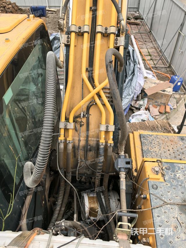 大臂背部俯視（工作和回轉裝置）