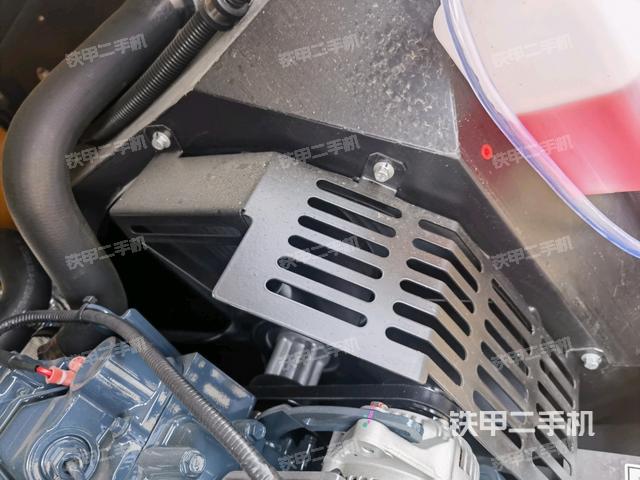 水箱+風扇特寫(上車部件) 水箱+風扇特寫(上車部件)