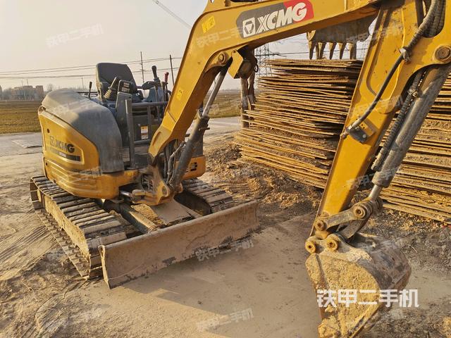 右前45(整機(jī)外觀) 右前45(整機(jī)外觀)
