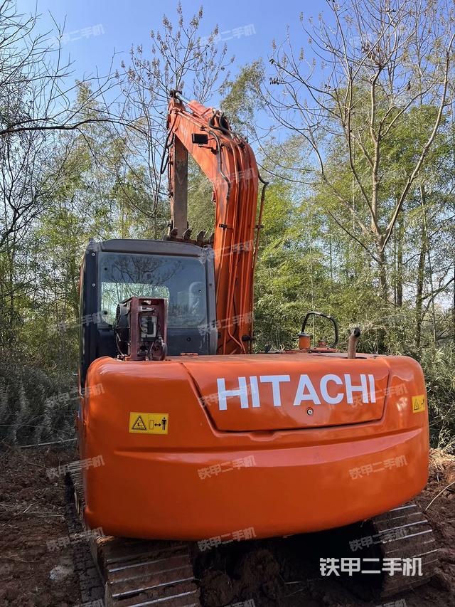 駕駛室頂部（整機(jī)外觀(guān)）