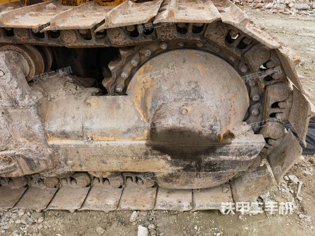 左驅(qū)動(dòng)輪（推土機(jī)底盤及工作裝置）