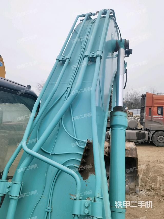 大臂背部俯視（工作和回轉(zhuǎn)裝置）