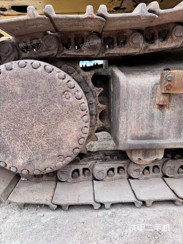 右驅(qū)動(dòng)輪（行走機(jī)構(gòu)）