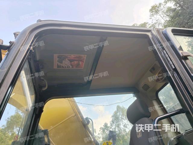 頂棚整體(駕駛室部分) 頂棚整體(駕駛室部分)