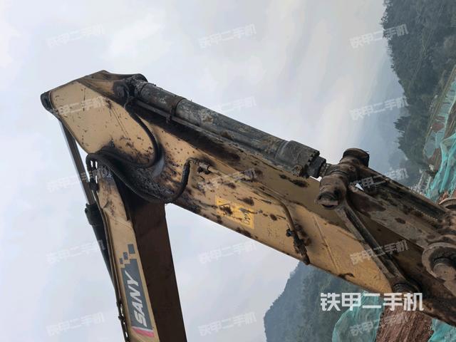 大臂油缸整體?豎拍(工作和回轉(zhuǎn)裝置) 大臂油缸整體?豎拍(工作和回轉(zhuǎn)裝置)