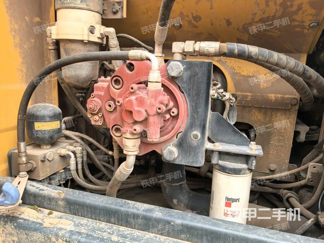 液壓泵斜45?左（大件艙室）