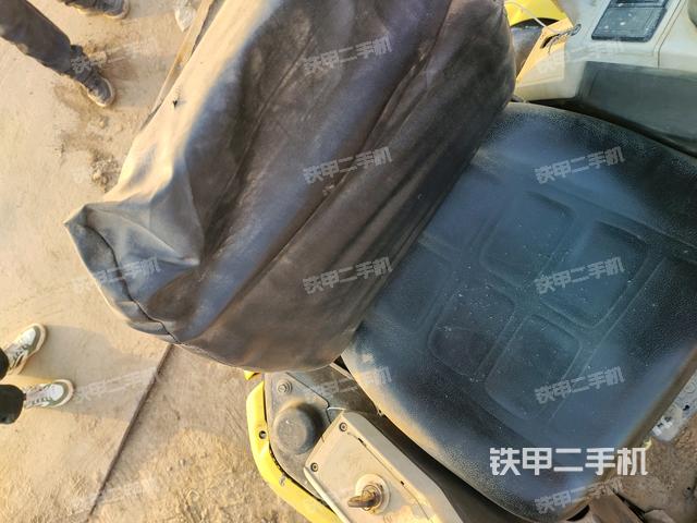 后窗玻璃角標(biāo)（駕駛室部分）