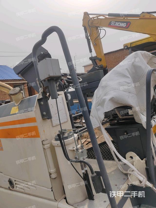 駕駛室內(nèi)部（駕駛室/操作室）