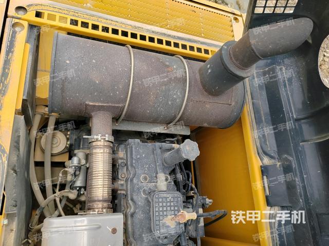 氣門室蓋螺絲特寫(上車部件) 氣門室蓋螺絲特寫(上車部件)