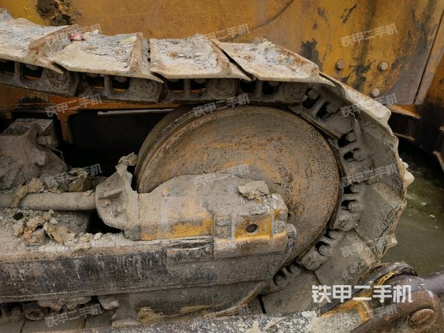 右引導(dǎo)輪（推土機(jī)底盤及工作裝置）