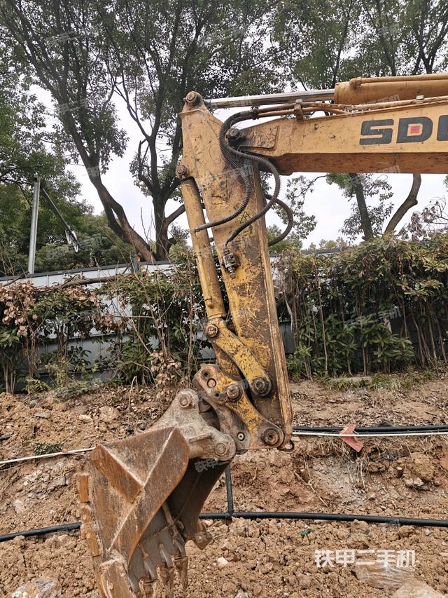 鏟斗右后整體（工作和回轉(zhuǎn)裝置）