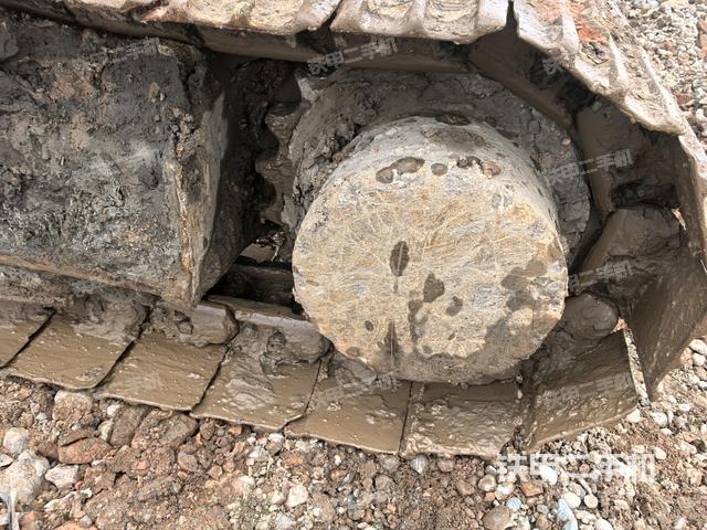 左驅(qū)動(dòng)輪（行走機(jī)構(gòu)）