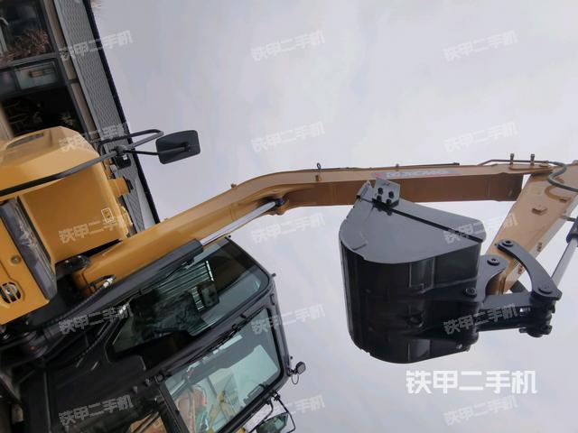 大臂整體?右側(工作和回轉裝置) 大臂整體?右側(工作和回轉裝置)