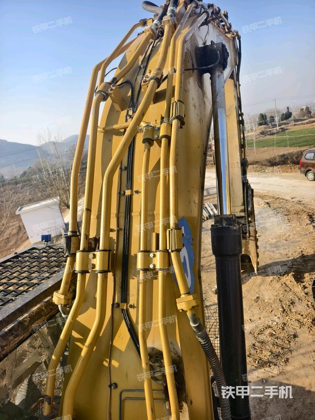 大臂背部俯視（工作和回轉(zhuǎn)裝置）