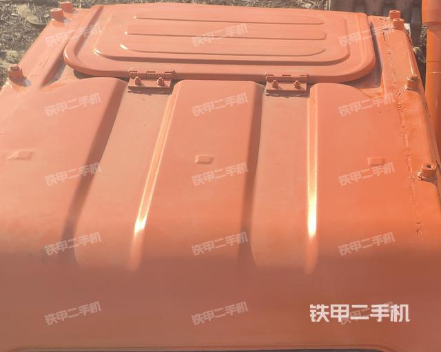 駕駛室頂部（整機(jī)外觀）