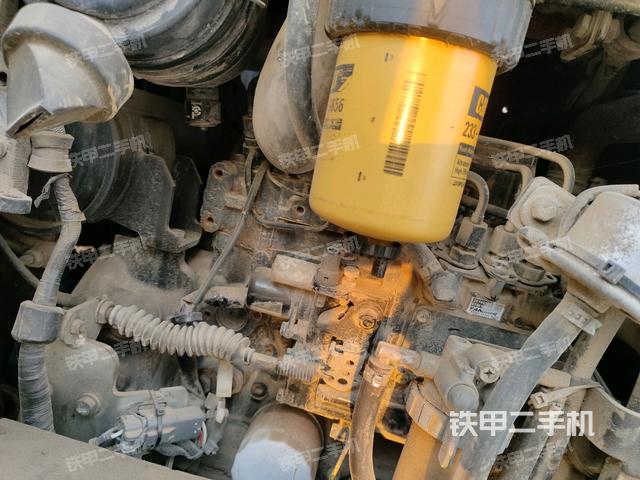 發(fā)動(dòng)機(jī)室（上車部件）