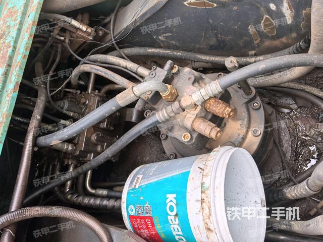 回轉(zhuǎn)馬達(dá)（上車(chē)部件）