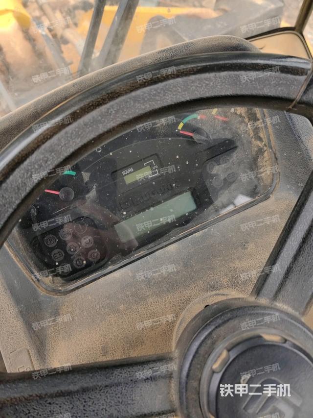 駕駛室操作臺(tái)（整機(jī)外觀及大件）