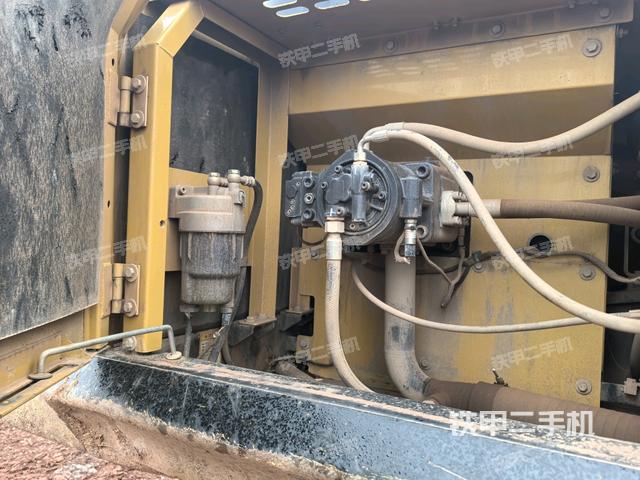 液壓泵室(大件艙室) 液壓泵室(大件艙室)