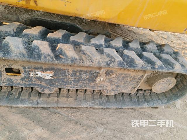 右側(cè)履帶整體?(行走機(jī)構(gòu)) 右側(cè)履帶整體?(行走機(jī)構(gòu))
