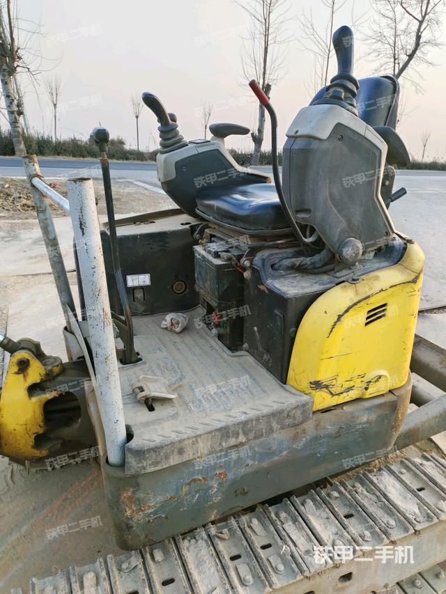 ?駕駛室正側(cè)（駕駛室部分）