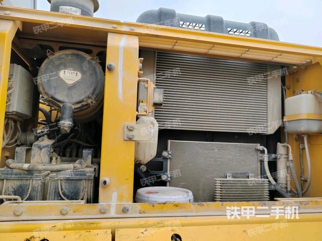 散熱器正面(大件艙室) 散熱器正面(大件艙室)