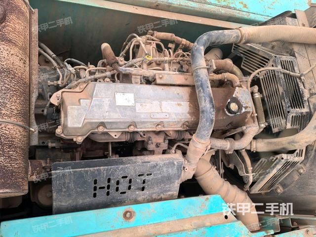 發(fā)動(dòng)機(jī)室（上車(chē)部件）