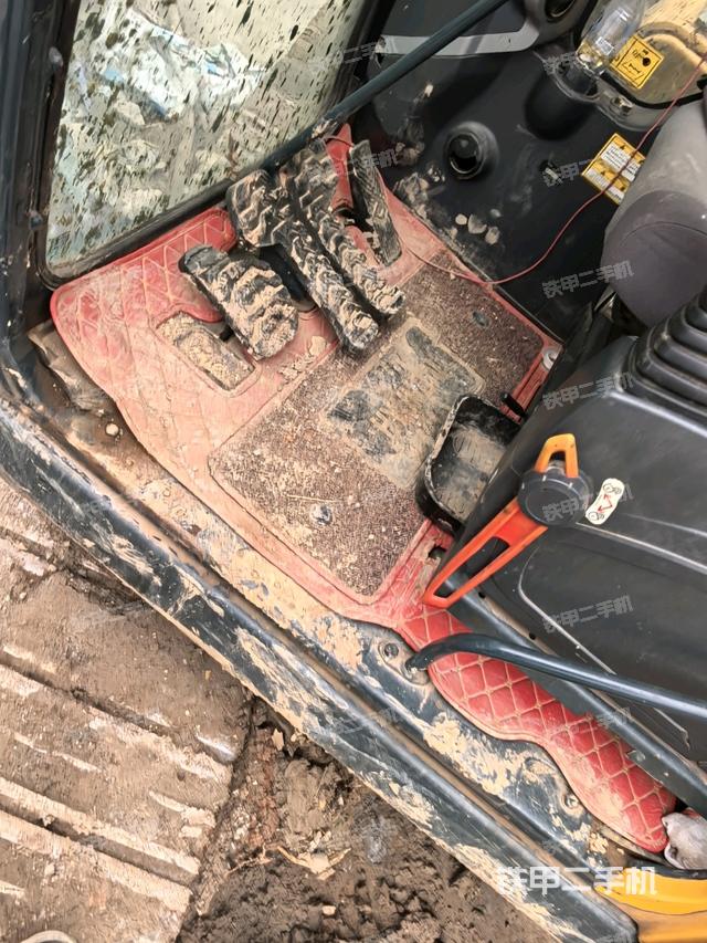 座椅右側控制臺/鑰匙門/油門/含右手柄（駕駛室部分）