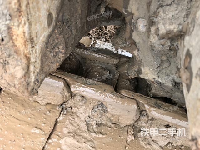 右側(cè)履帶整體（行走機(jī)構(gòu)）