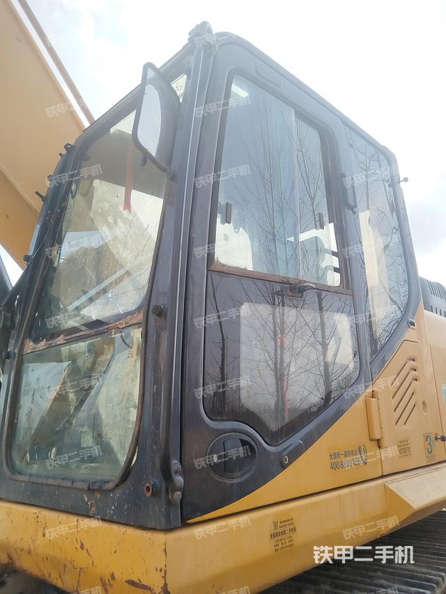 驾驶室整体（整机外观）