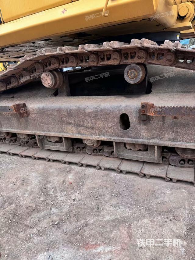 左導(dǎo)向輪（行走機(jī)構(gòu)）