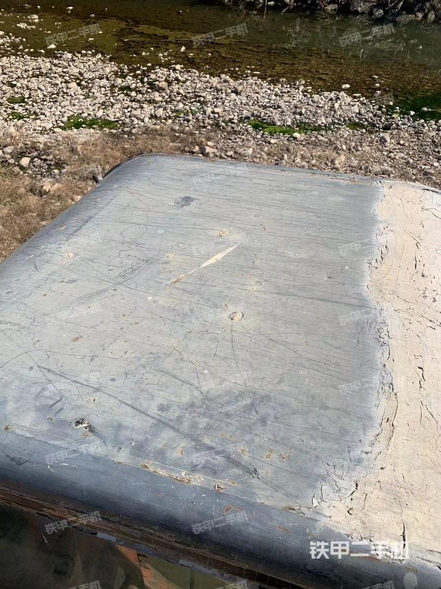 駕駛室頂部（整機(jī)外觀）