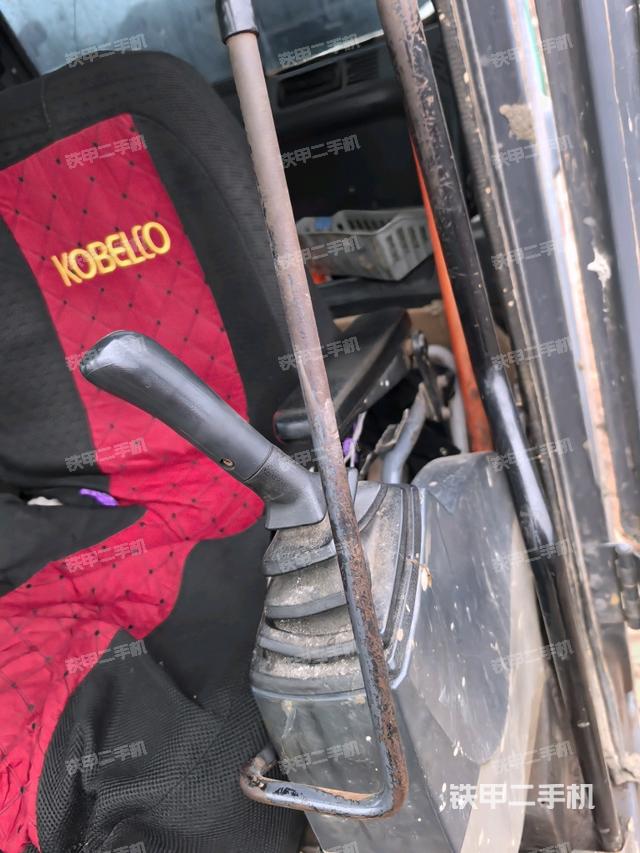 座椅后部（駕駛室部分）