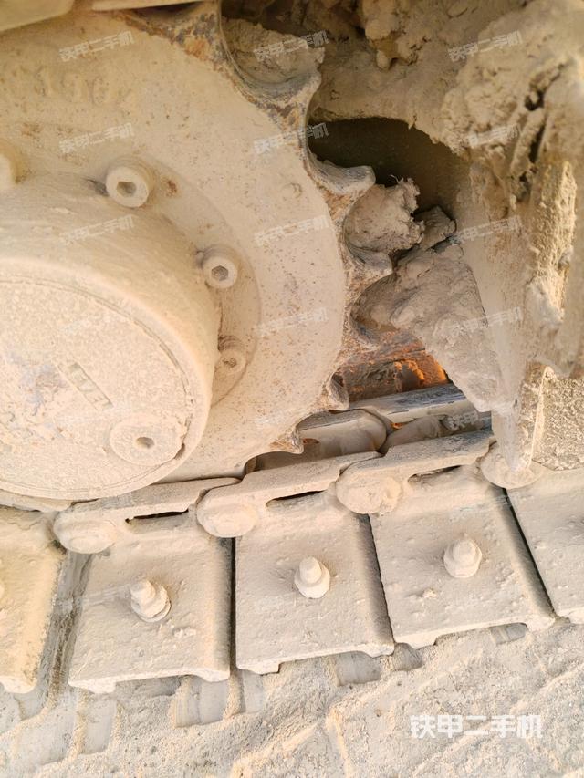 右驅(qū)動(dòng)輪（行走機(jī)構(gòu)）