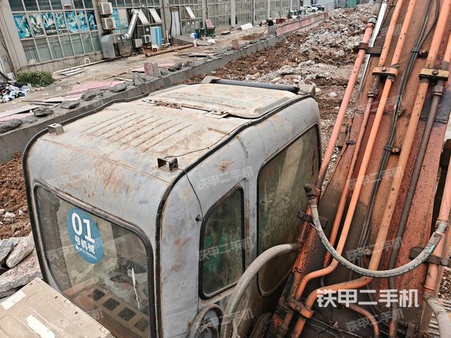 駕駛室頂部俯視(上車部件) 駕駛室頂部俯視(上車部件)