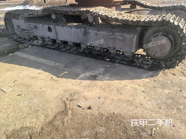 單側(cè)履帶整體（整機(jī)外觀）