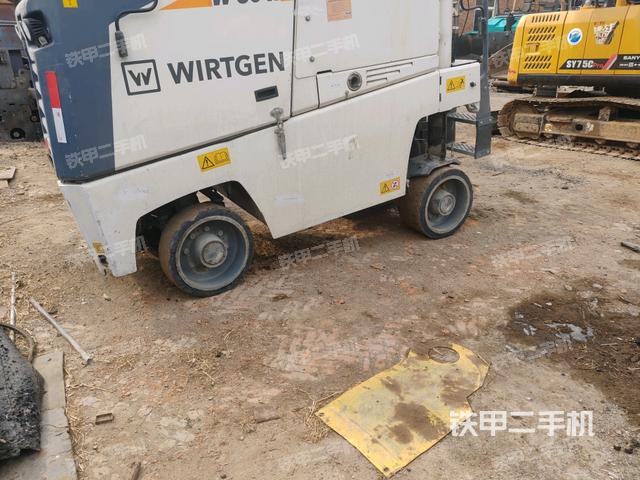 左引導(dǎo)輪 /左前輪（行走機(jī)構(gòu)）