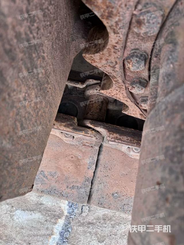 右側(cè)履帶整體（行走機(jī)構(gòu)）