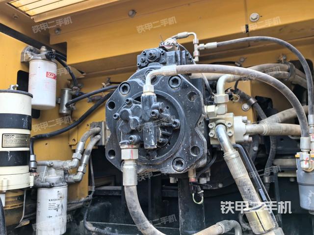 電瓶（大件艙室）